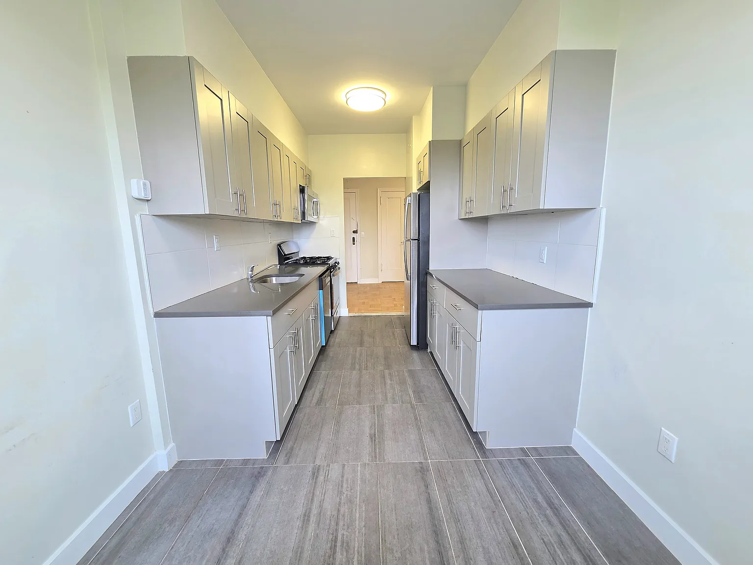 3900 Greystone Avenue — Photo 2