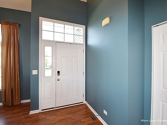 4th image of 2106 Fairview Ln