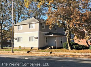 906 W Springfield Ave APT 1, Urbana, IL 61801