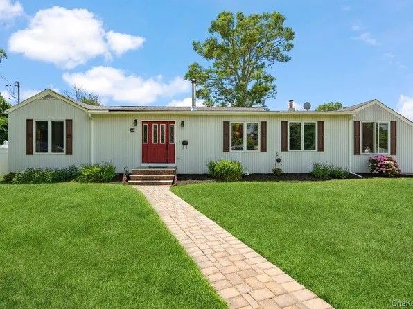 76 Alton Road, Babylon, NY 11702
