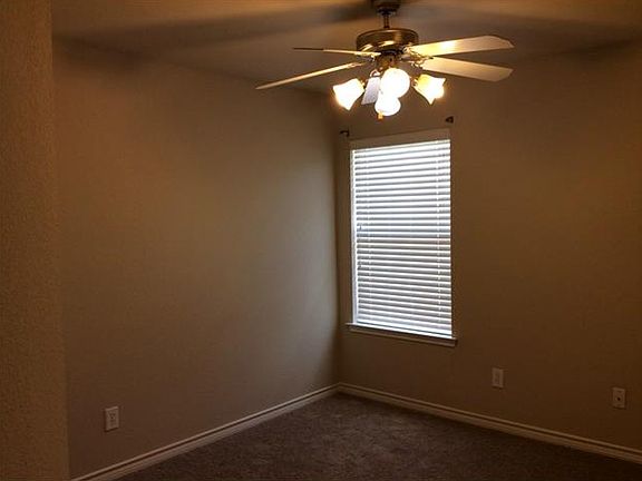 5th image of 817 Coppin Dr