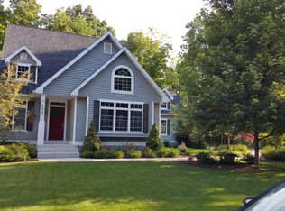 490 Oriole Ln, Sheboygan, WI 53083