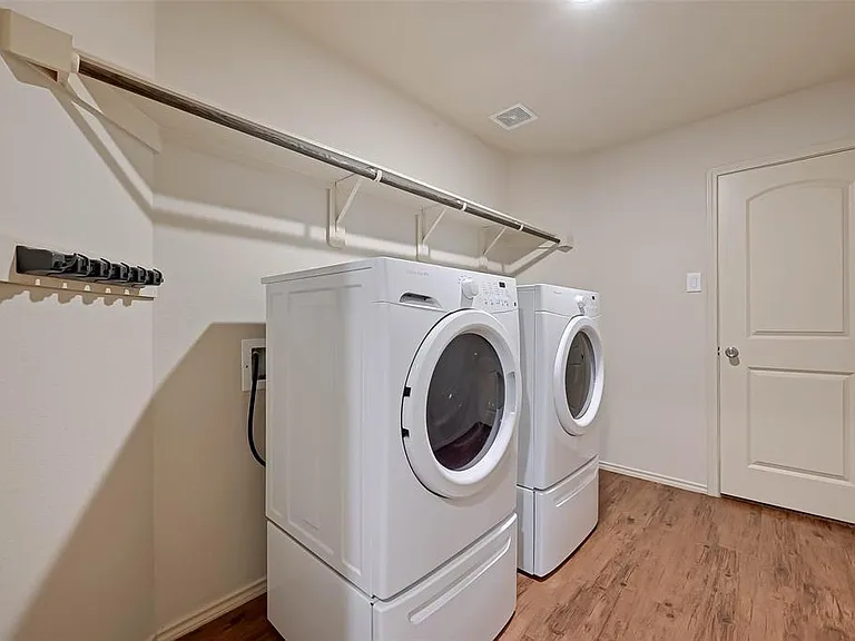 1415 Rodeo Cattle Ln — Photo 15