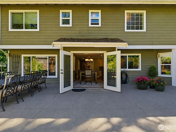 5th image of 3420 9th Avenue Ct NW