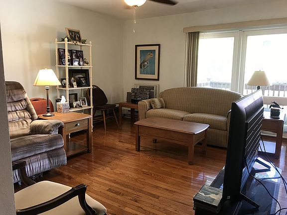 3rd image of 2204 Arbor Cir #2