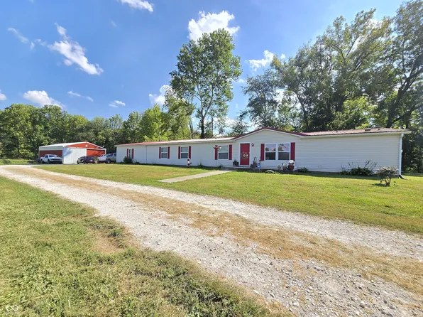 9099 Pipe Creek Rd, Metamora, IN 47030