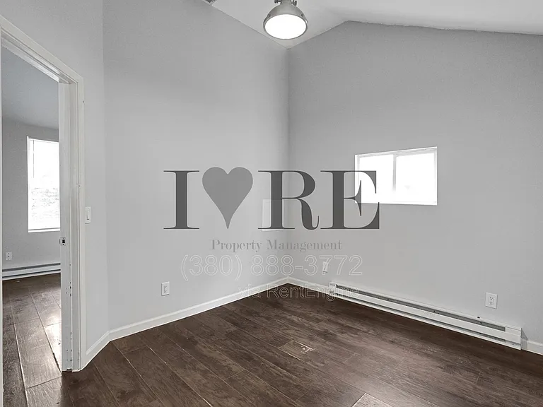 1555 Myrtle Ave — Photo 18