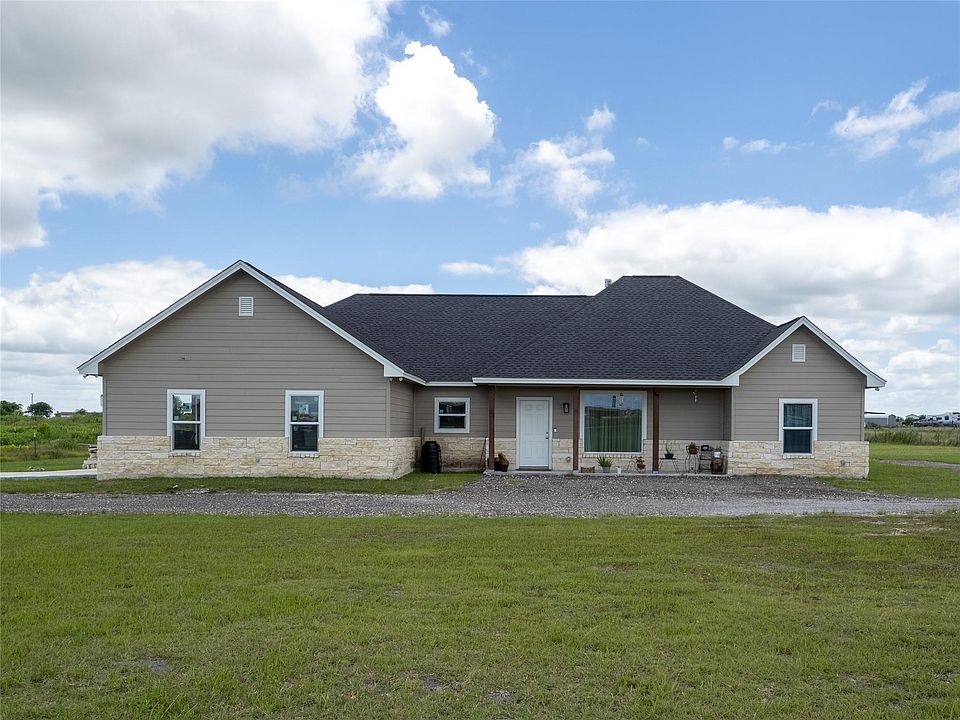 1st image of 140 Daniel Dr