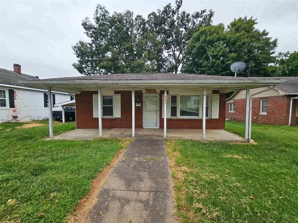 521 N Townsend St, Morganfield, KY 42437