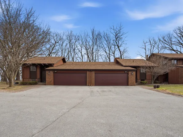 4828 6th Avenue Dr, Moline, IL 61265