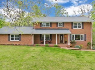 207 Fairway Dr, Radford, VA 24141