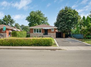 201 Terrace Dr, Hamilton, ON L9A 2Z2