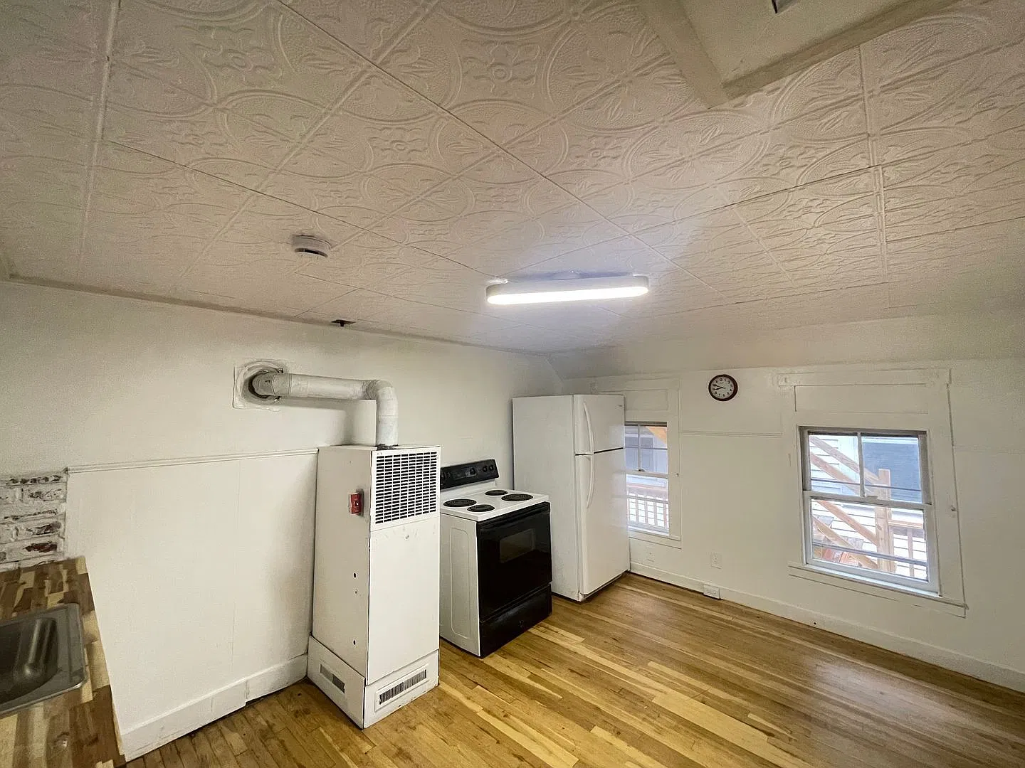1 bed, 1.0 bath, 500 sqft, $1,600 — Photo 2