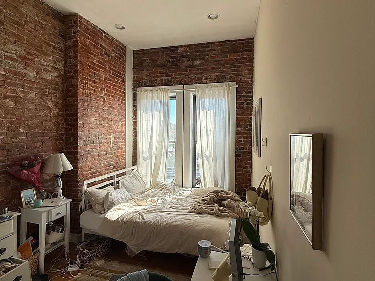 21 Cortes St #1 — Photo 15