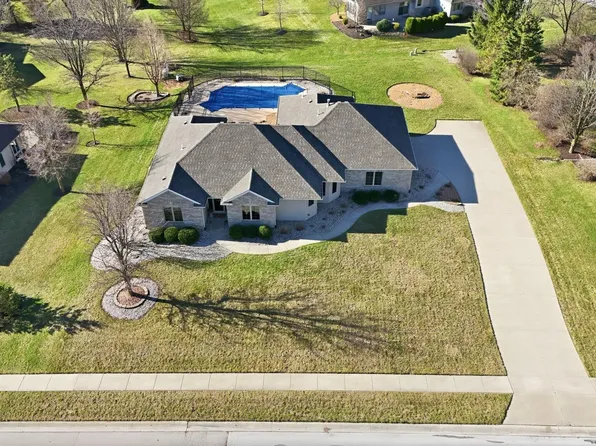 9522 Poplar Creek Pl, Leo, IN 46765