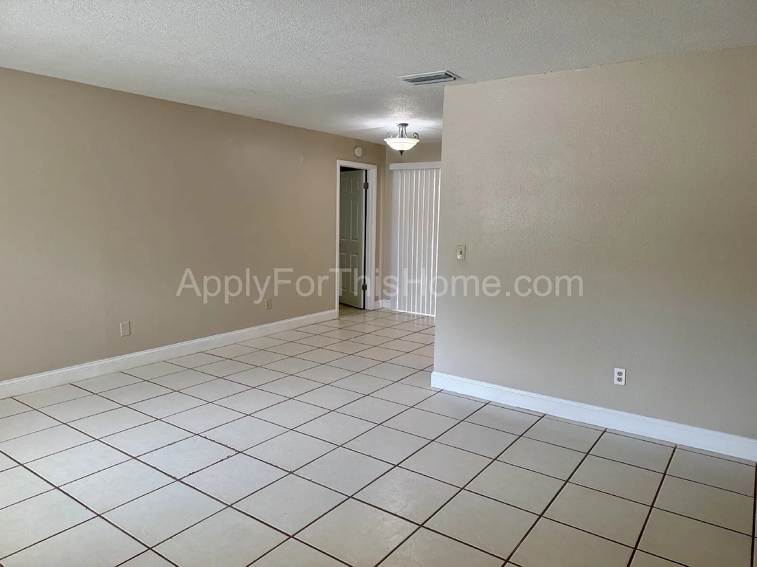 Single Family Home - Carrollwood Area — Photo 2