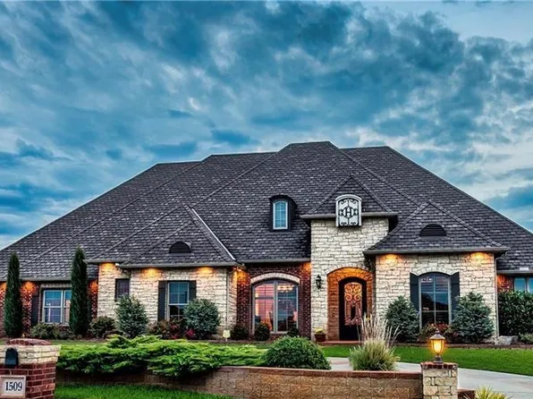 1509 Easy St, Elk City, OK 73644