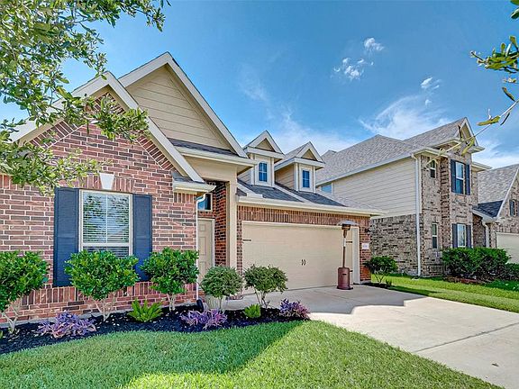 3rd image of 20211 Stonebridge Terrace Dr