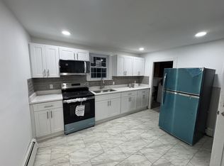 84 Chatham St APT 3, Worcester, MA 01609