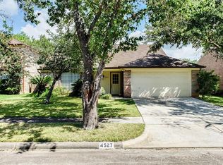 4527 Pioneer Trl, Sugar Land, TX 77479