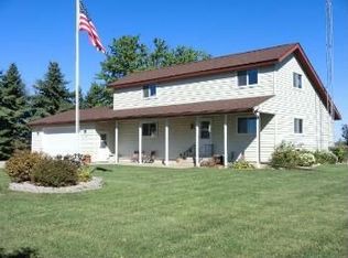 3928 Brooks Rd, Oshkosh, WI 54904