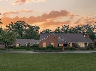 636 Mount Laurel Rd, Mount Laurel, NJ 08054