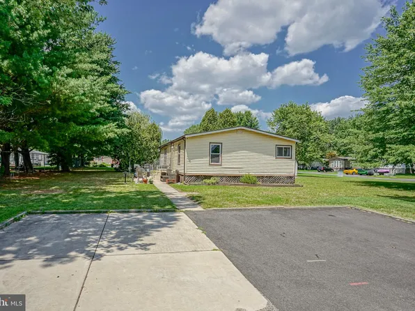 201 Eisenhower Ave, Williamstown, NJ 08094