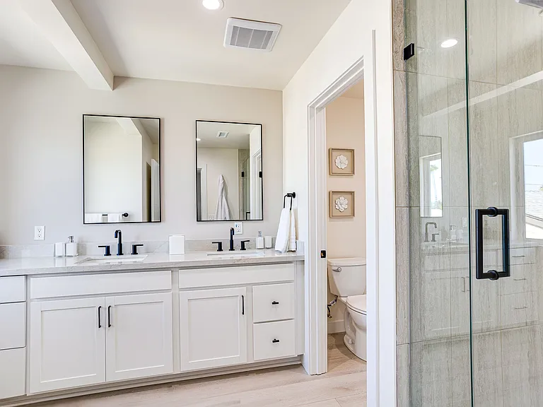 1020 S Mollison Ave — Photo 31