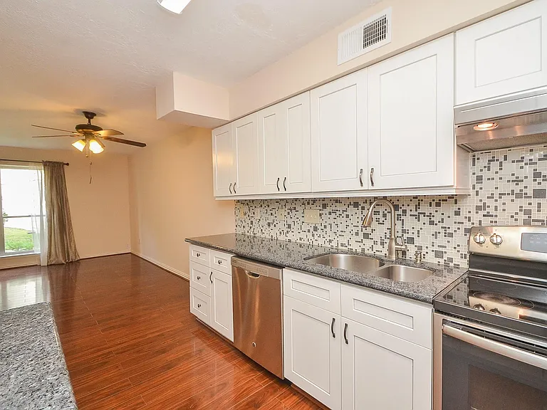 2209 Bauer Dr #B — Photo 5