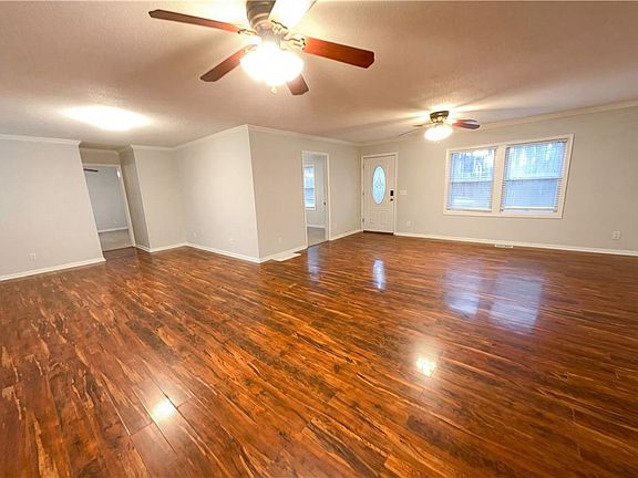 3rd image of 431 Cedarcrest Rd