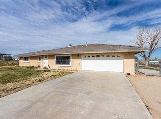 13920 Dos Palmas Rd, Victorville, CA 92392