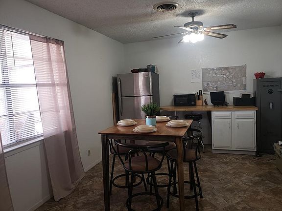 5th image of 206 Ashby Ave