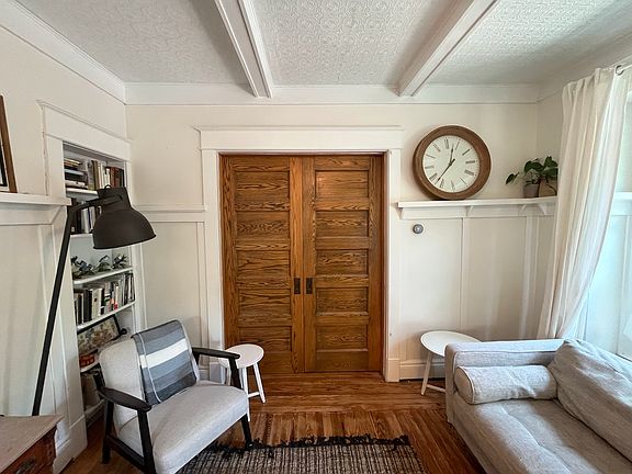 4th image of 96 Oakwood Pl #1