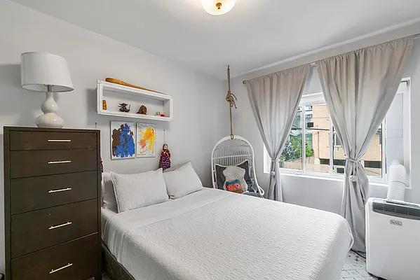 Rented by Daniel Gale Sotheby's International Realty | media 12