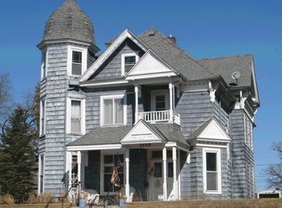 2569 18th Ave E, North Saint Paul, MN 55109