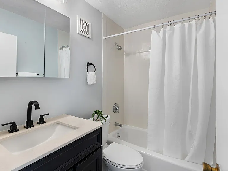 29 Harvard Ave #29 — Photo 17