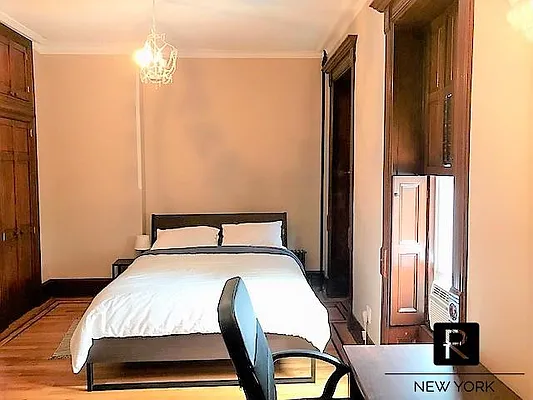 Rented by R New York | media 23