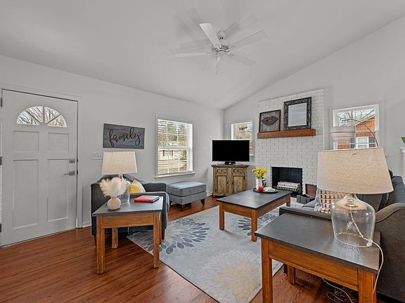 4th image of 407 Westgate Dr