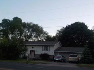 3095 McKnight Rd N, Maplewood, MN 55109