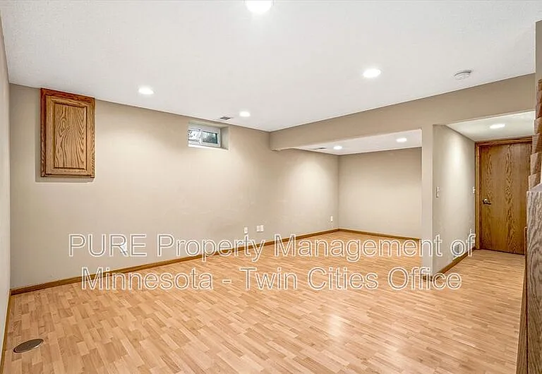 10247 Nottingham Trl — Photo 30