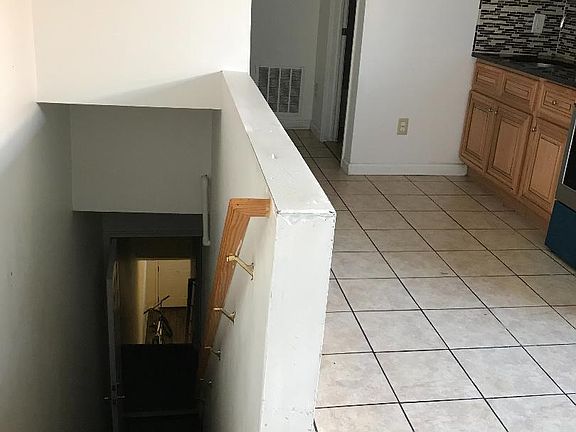 3rd image of 908 Snyder Ave #3F
