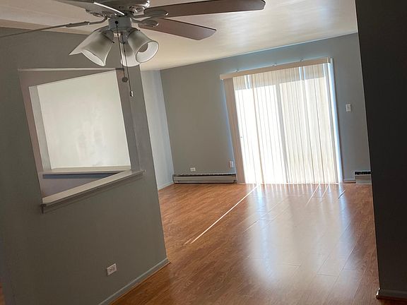 5th image of 4025 Bonhill Dr APT 3F