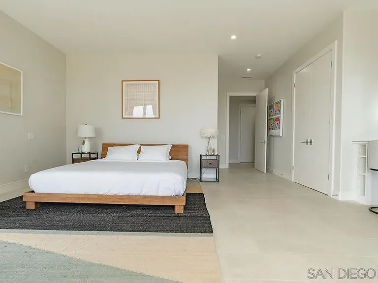 1001 La Jolla Rancho Rd — Photo 44