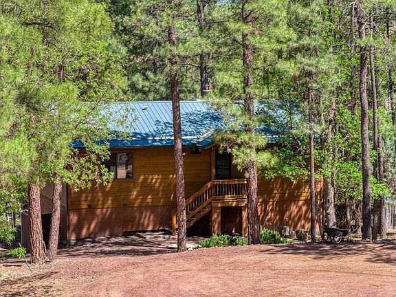 2nd image of 563 Spruce Dr