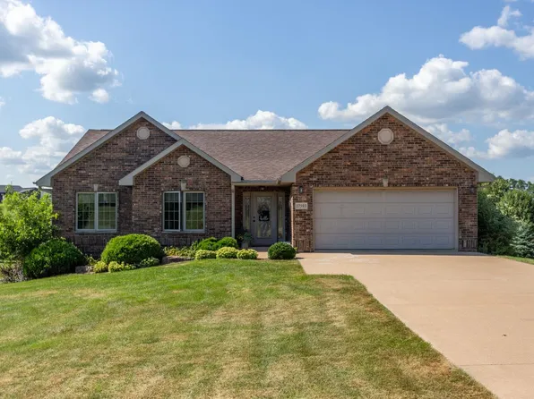 17593 Alan Jackson Dr, Dubuque, IA 52002