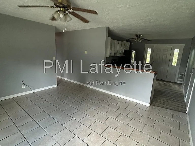141 Tomahawk Ln — Photo 3