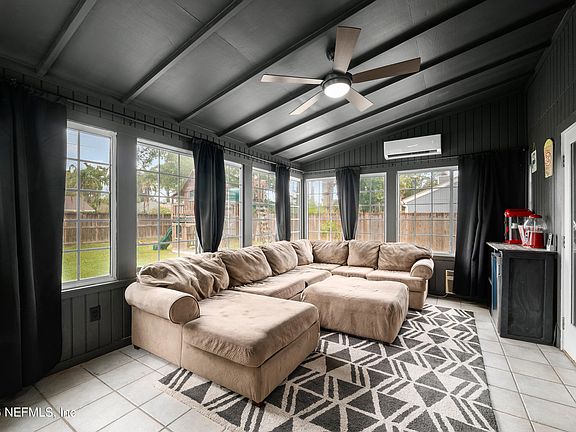 3rd image of 4887 NORWALK Place