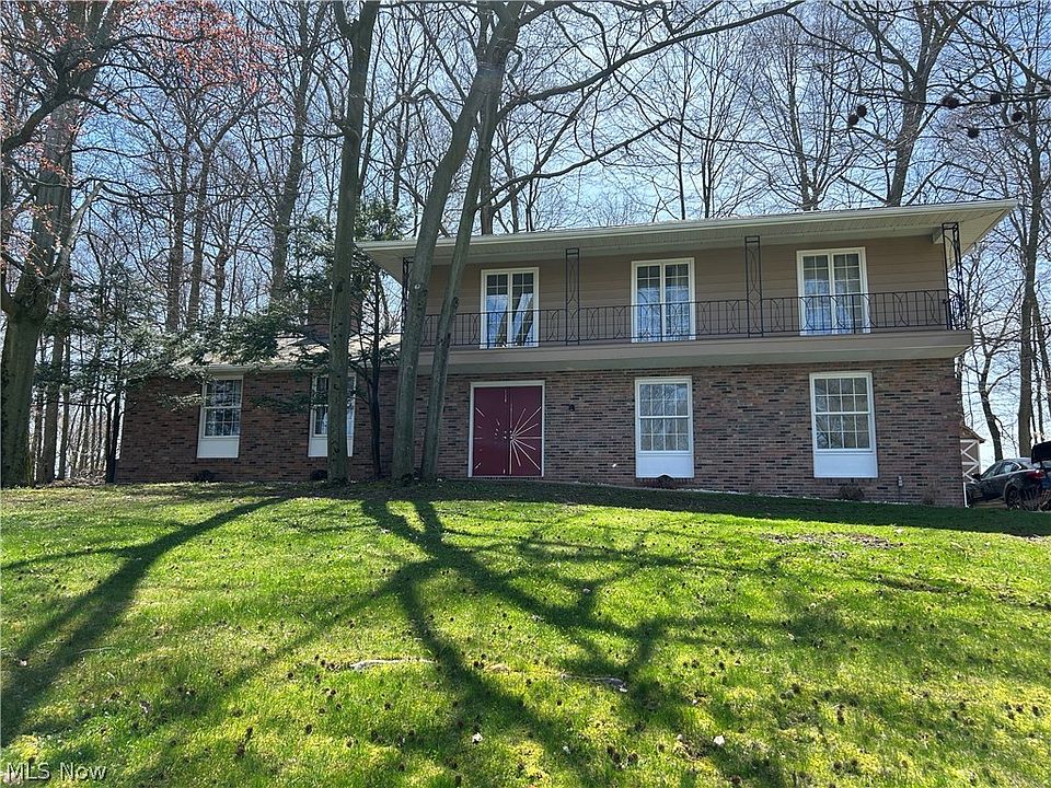 1st image of 2010 Meadow Ln