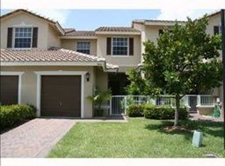 3367 Lakeside Dr #28, Davie, FL 33328