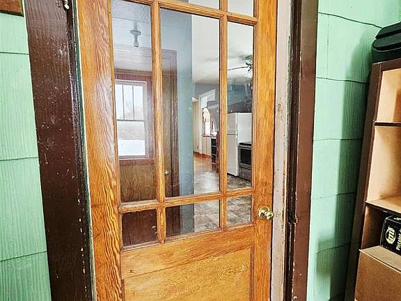 2nd image of 303 Ohlen STREET